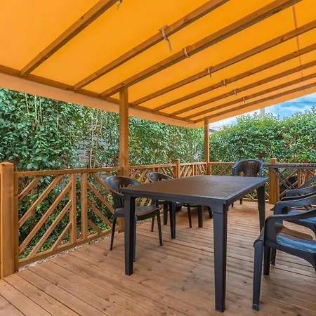 Mobile Le Montourey Forum 80 Fréjus