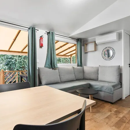 Feriepark Mobile Le Montourey Forum 80 Fréjus