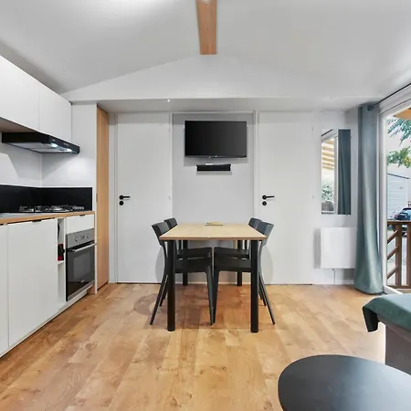 Feriepark Mobile Le Montourey Forum 80 Fréjus